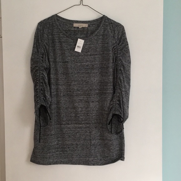 LOFT Tops - NWT Loft Gray cotton 3/4 sleeve top with cinching